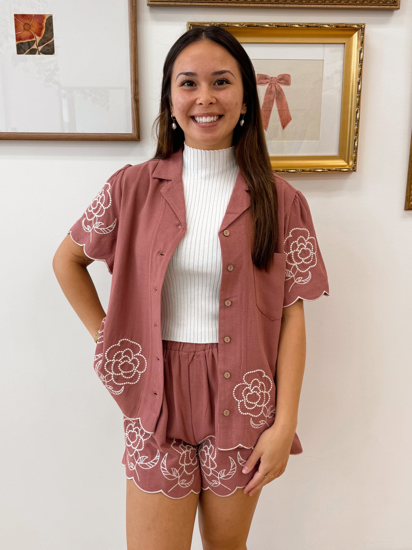 Linen Rose Embroidered Shorts Shorts