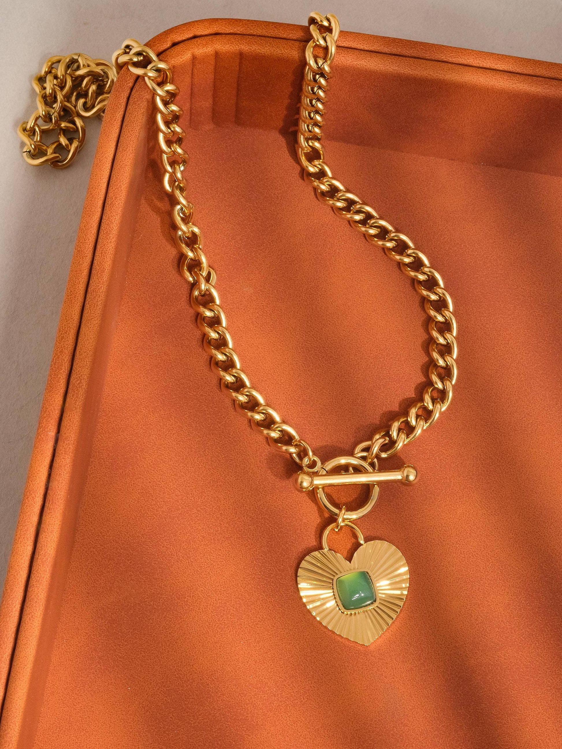 18K Gold Non-Tarnish Green Heart Chain Necklace