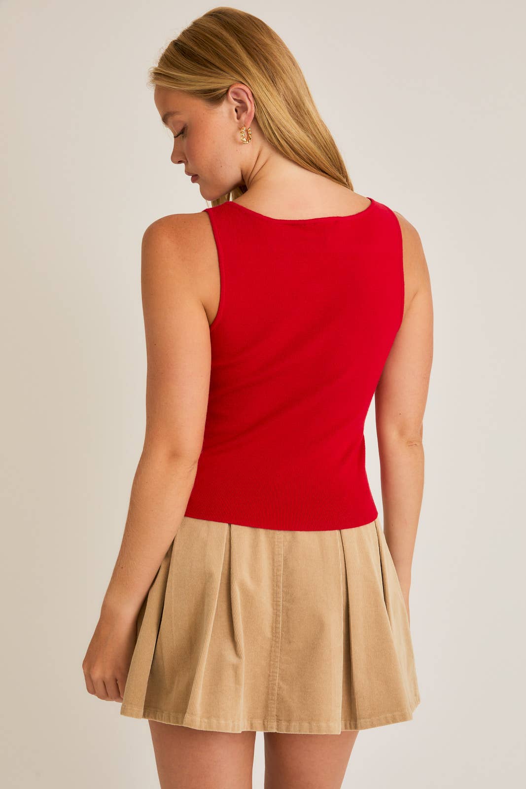 Boat Neck Sleeveless Top