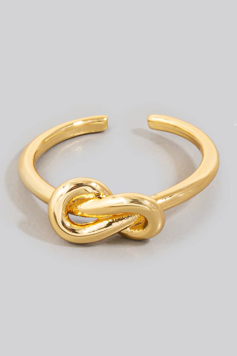 Delicate Knot Ring