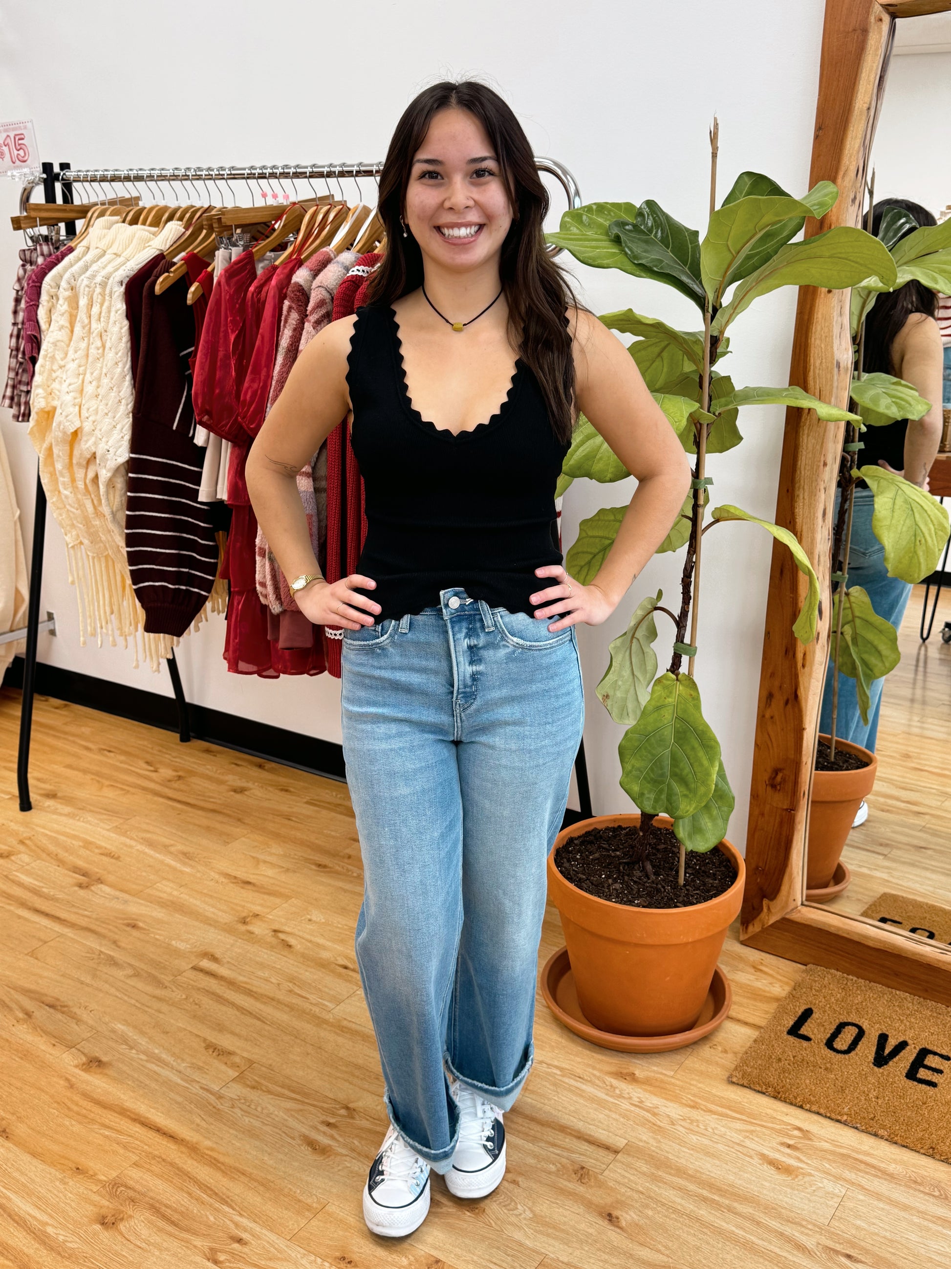 Scallop Edge Ribbed Tank Top