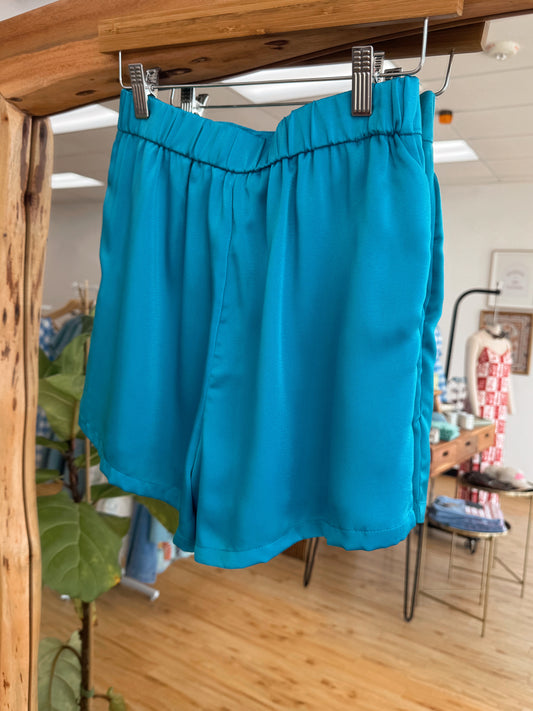 Peacock Silky Shorts Shirts & Tops