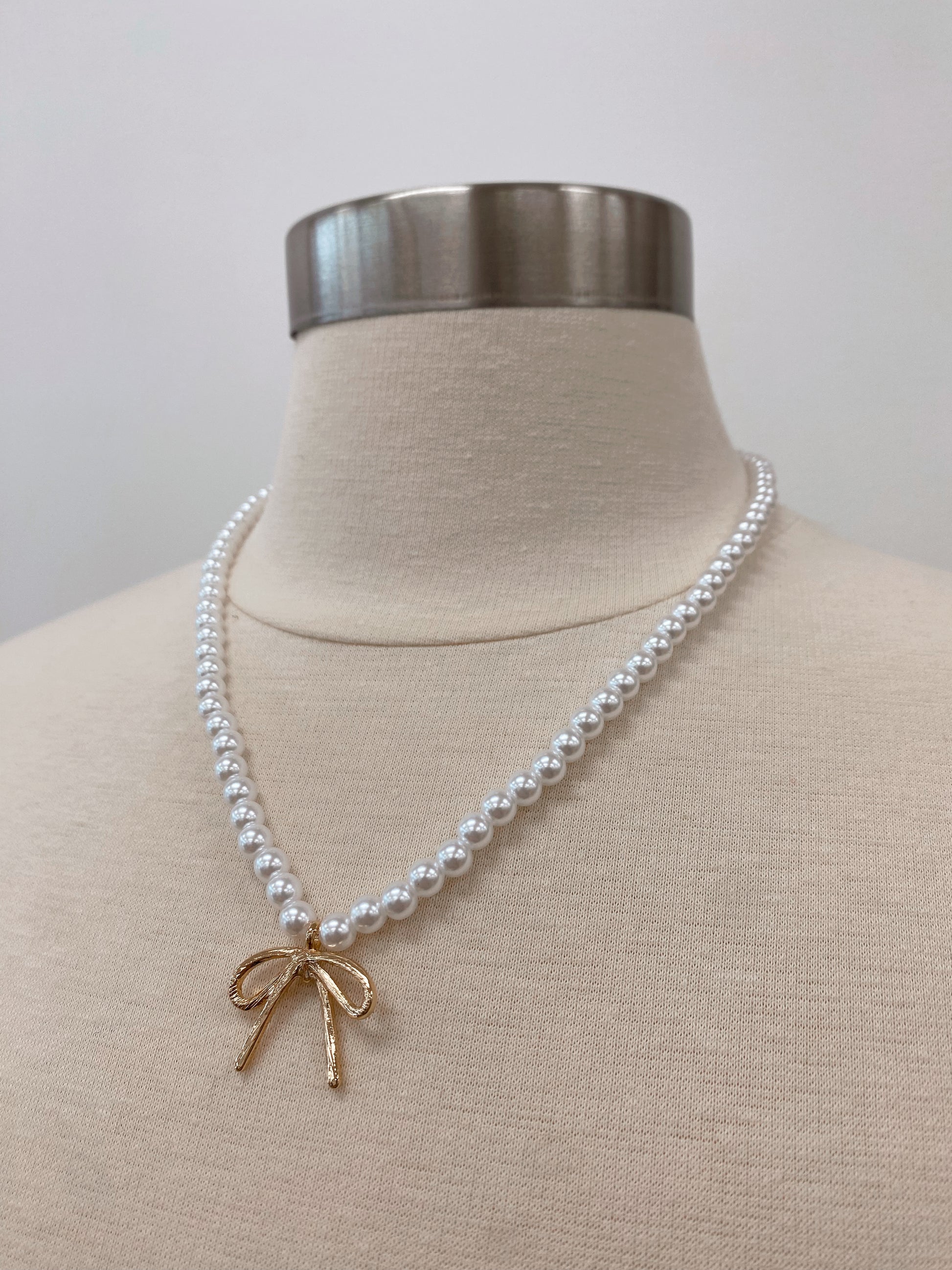 Pearl Bow Necklace