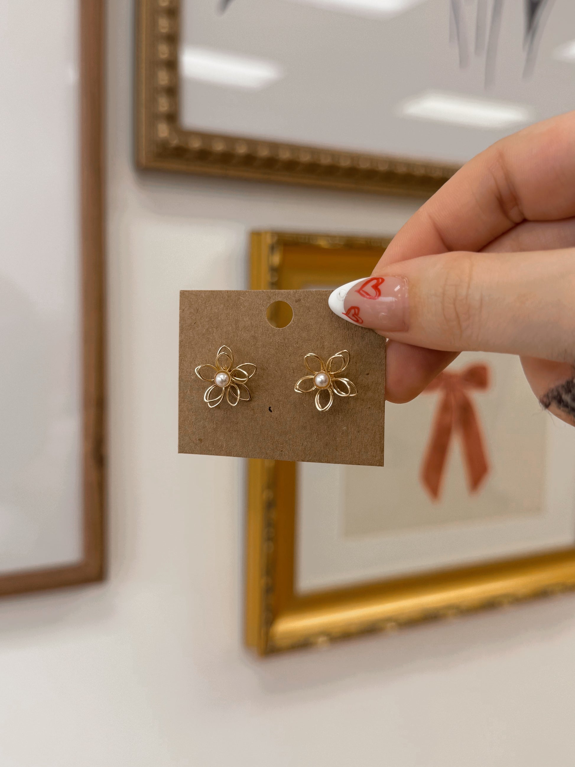Wire Flower Stud Earrings