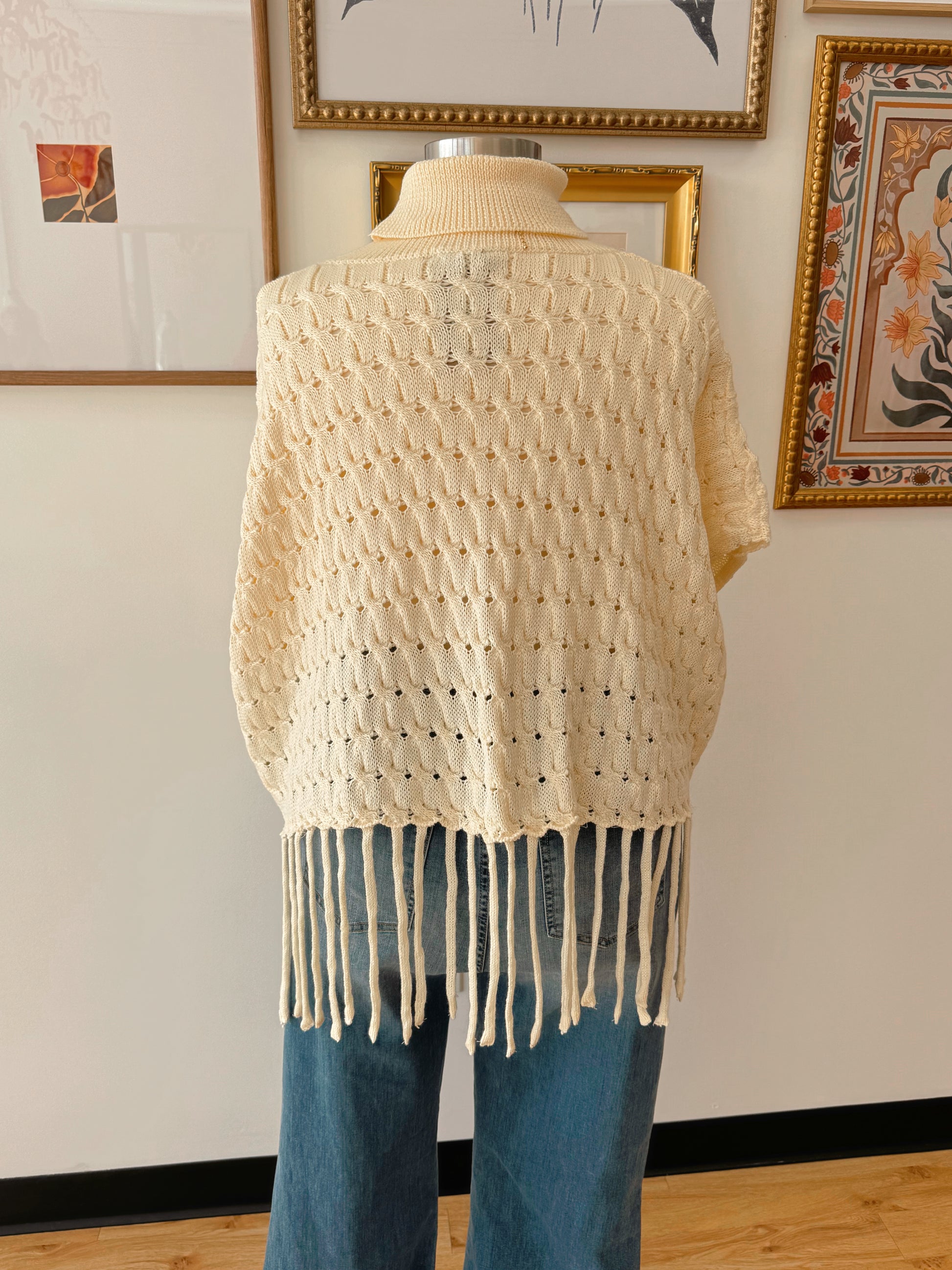 Fringe Hem Short-Sleeve Sweater Shirts & Tops