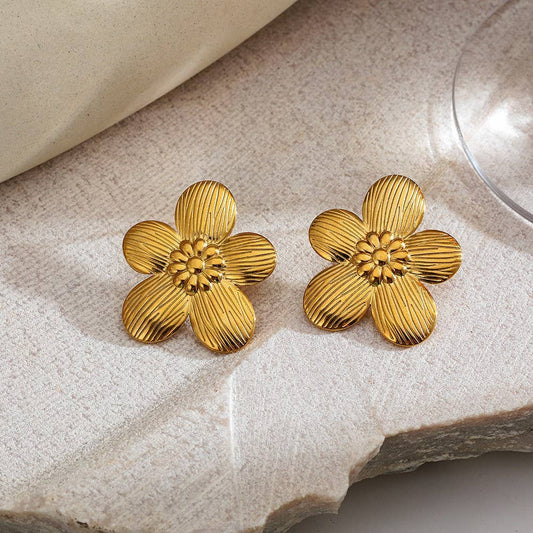 Vintage Flower Gold Earrings
